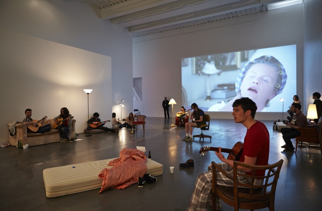 Ragnar Kjartansson: Me, My Mother, My Father, and I,” 2014. Exhibition view: New Museum. Photo: Benoit Pailey. (Image courtesy the New Museum, NY)