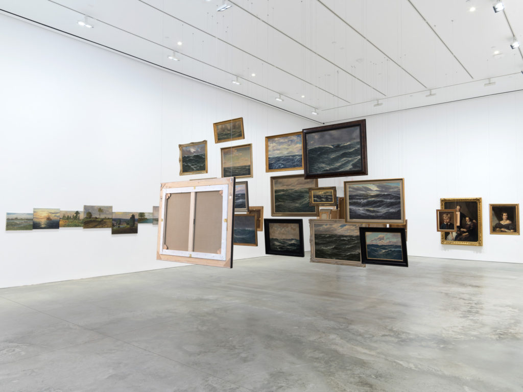 Hans-Peter Feldmann, Exhibition View at 303 Gallery, New York. Image courtesy of gallery, 2016